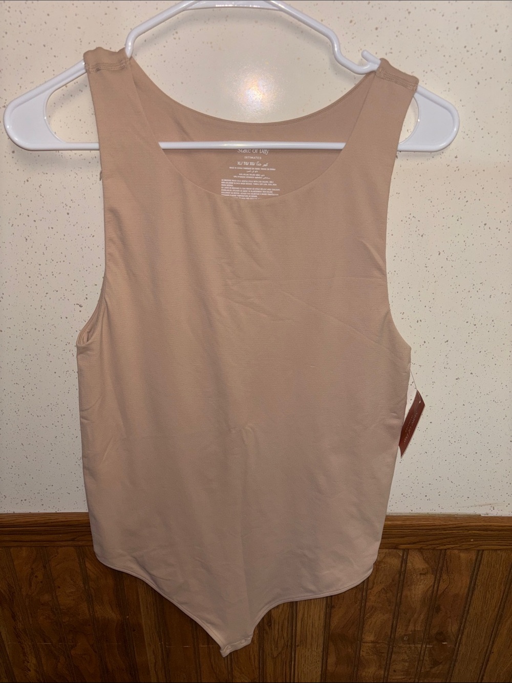 State of Day- Smoothing Shapewear Bodysuit (size X-Large)
